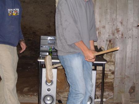 Kéké s'astique le manche