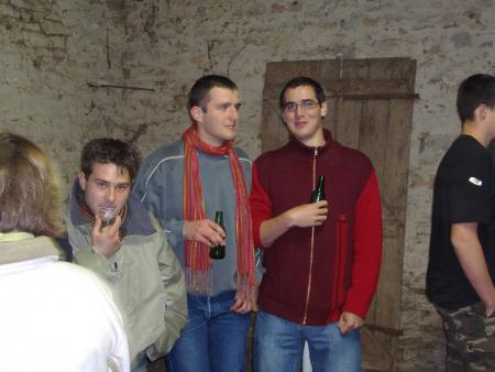 Toss, Valou et Coluche