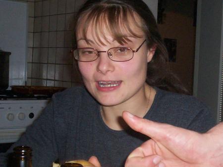 Marion à l'épluchage