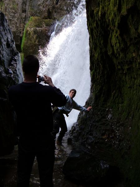 Cascade avec des gens