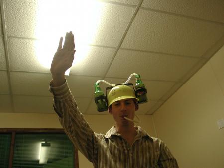 Hop là le casque à boire