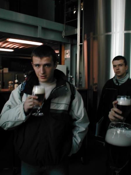 Valou avec une bière