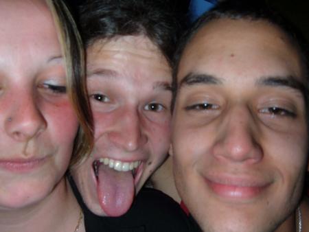 Toujours en train de faire le con ce Georgio