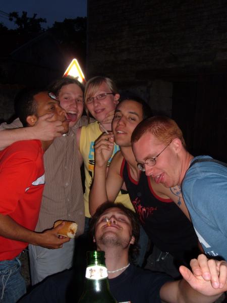 Mama, Georgio, Charlène, Kéké, Jacky et Manu