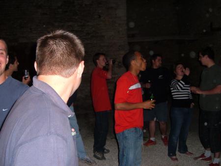 Y'a tout le monde qui boit