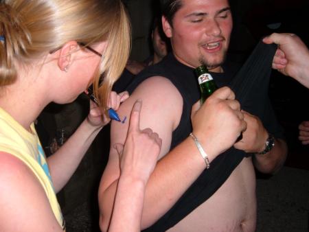 Je vous l'avais dit que Charly il était pas que carré