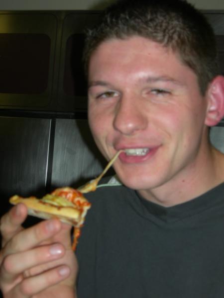 Qui a mis du fil dentaire dans la pizza ?