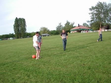 Tiens, y'avait Simon