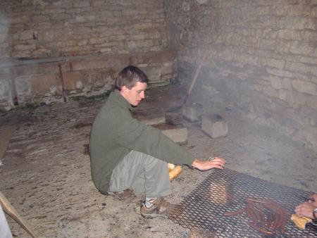 JC fait cuire sa saucisse