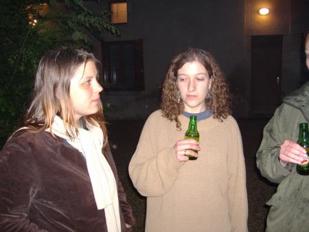 Céline, toujours avec une canette